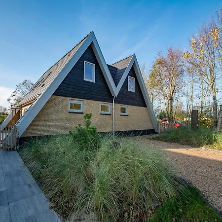 Near Groote Keeten فيلة كالانتسوج