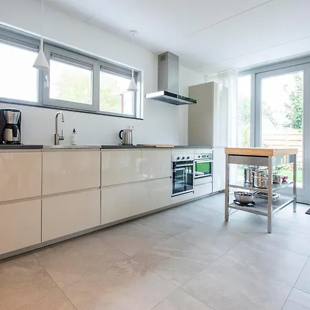 فيلة Near Groote Keeten *